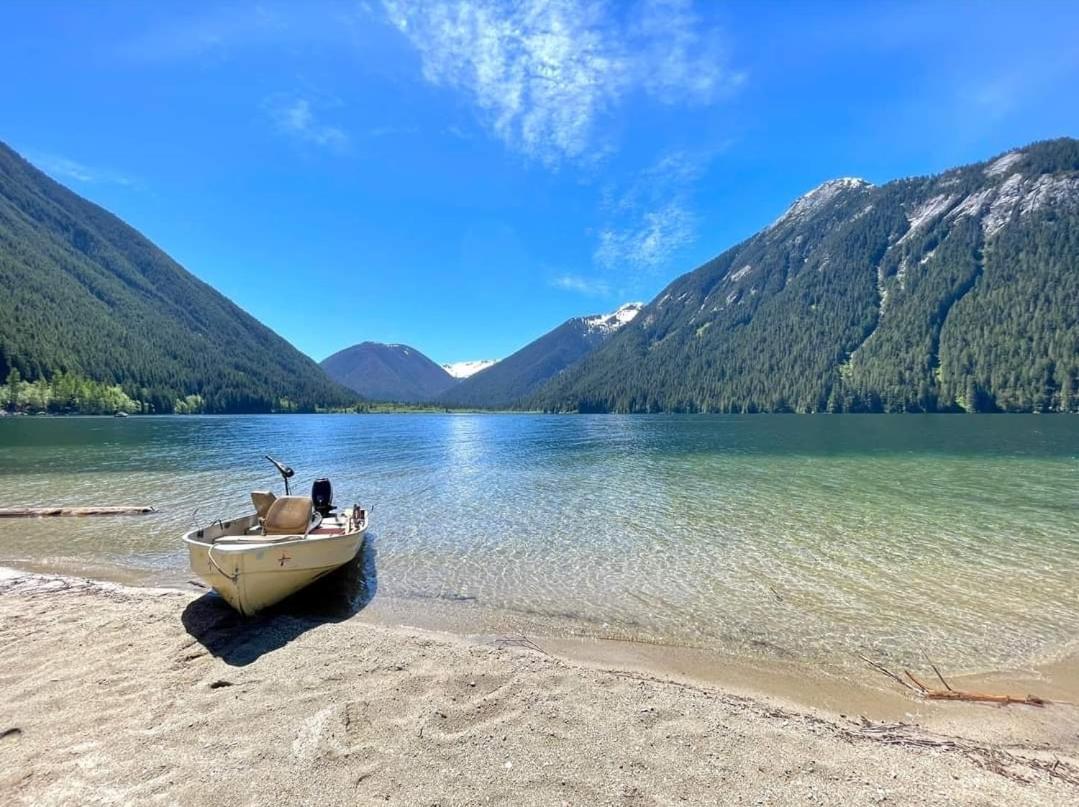 Mountain Retreat 3 Bedroom Garden House Near Heritage Park, Coliseum , Hwy 1, Fishing, Cultus Lake Chilliwack Zimmer foto